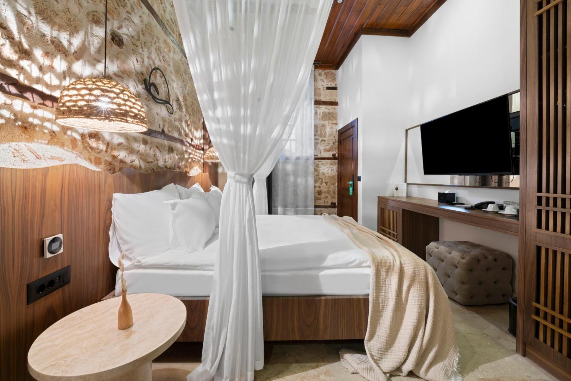 Belmondo Suites Old Town Antalya Exteriör bild